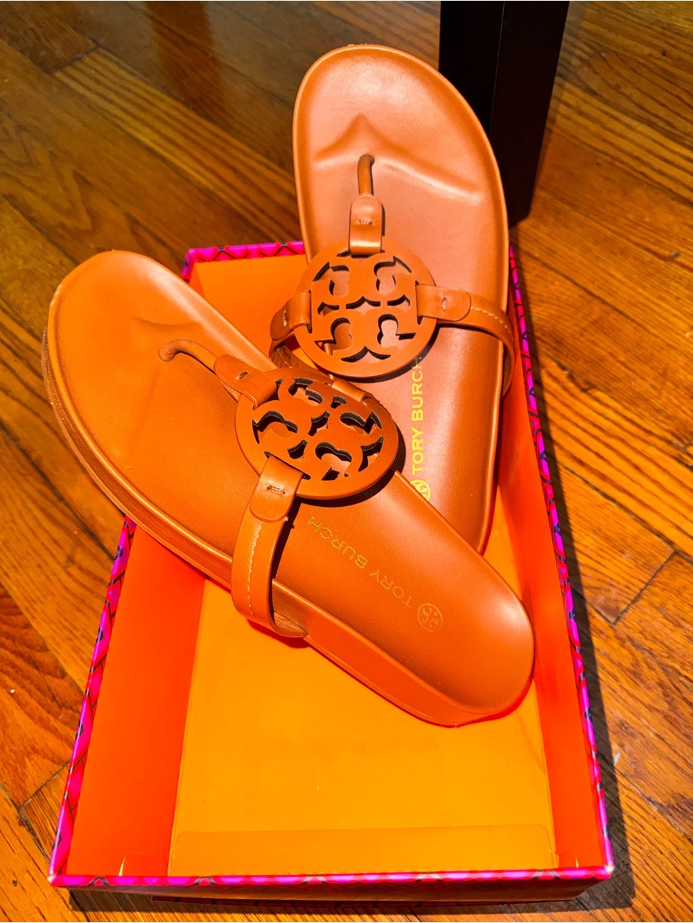 Tory Burch Orange Miller Leather Thong Sandals size 9.t